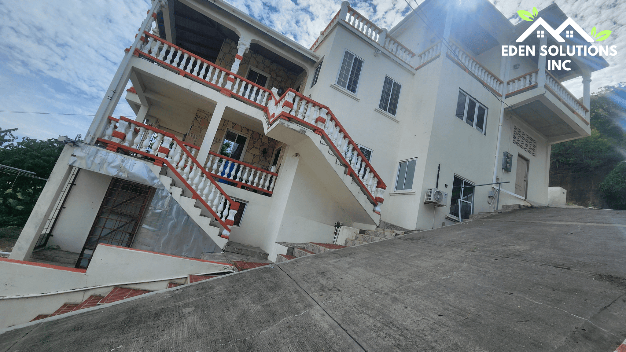 Launce Aux Epines Lookout
