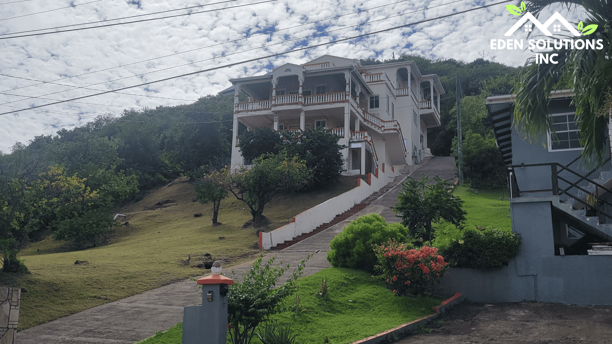 Launce Aux Epines Lookout